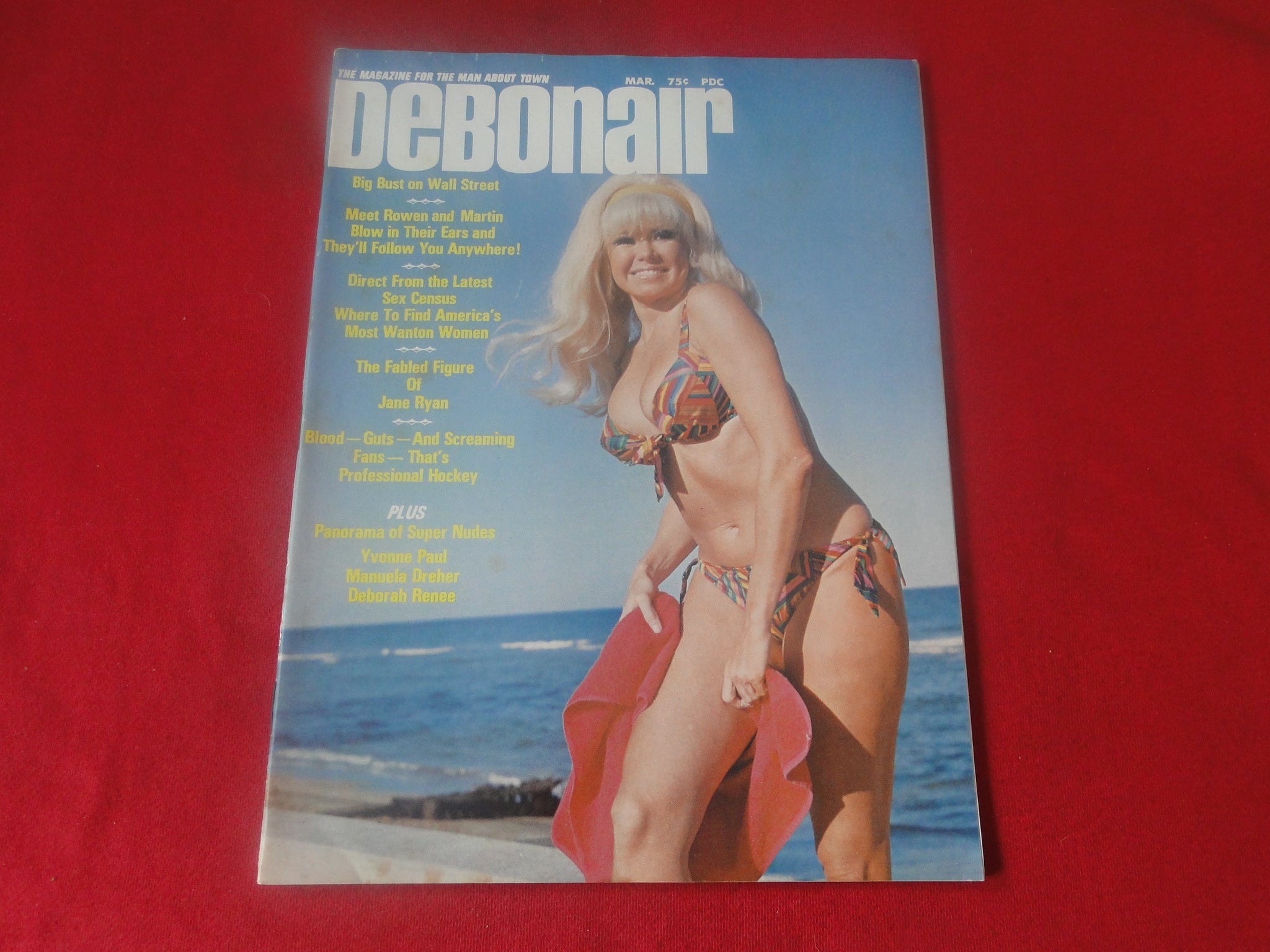 Vintage Nude Erotic Sexy Adult Magazine Debonair March 1969 P85