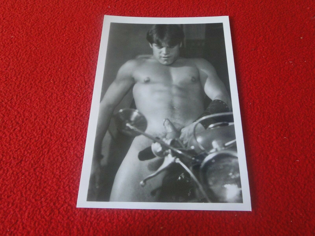 Vintage 18 Y.O. + Gay Interest Chippendale Fox Muscle Nude Hung Male Photo  D13n